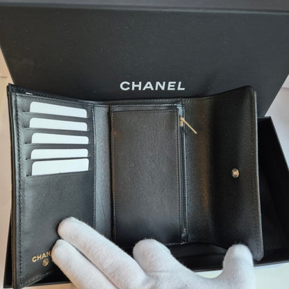 [CHANEL] 中号翻盖钱包