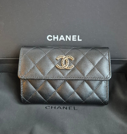 [CHANEL]　Medium　Flap wallet